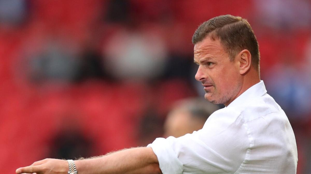 Richie Wellens Leyton Orient manager 